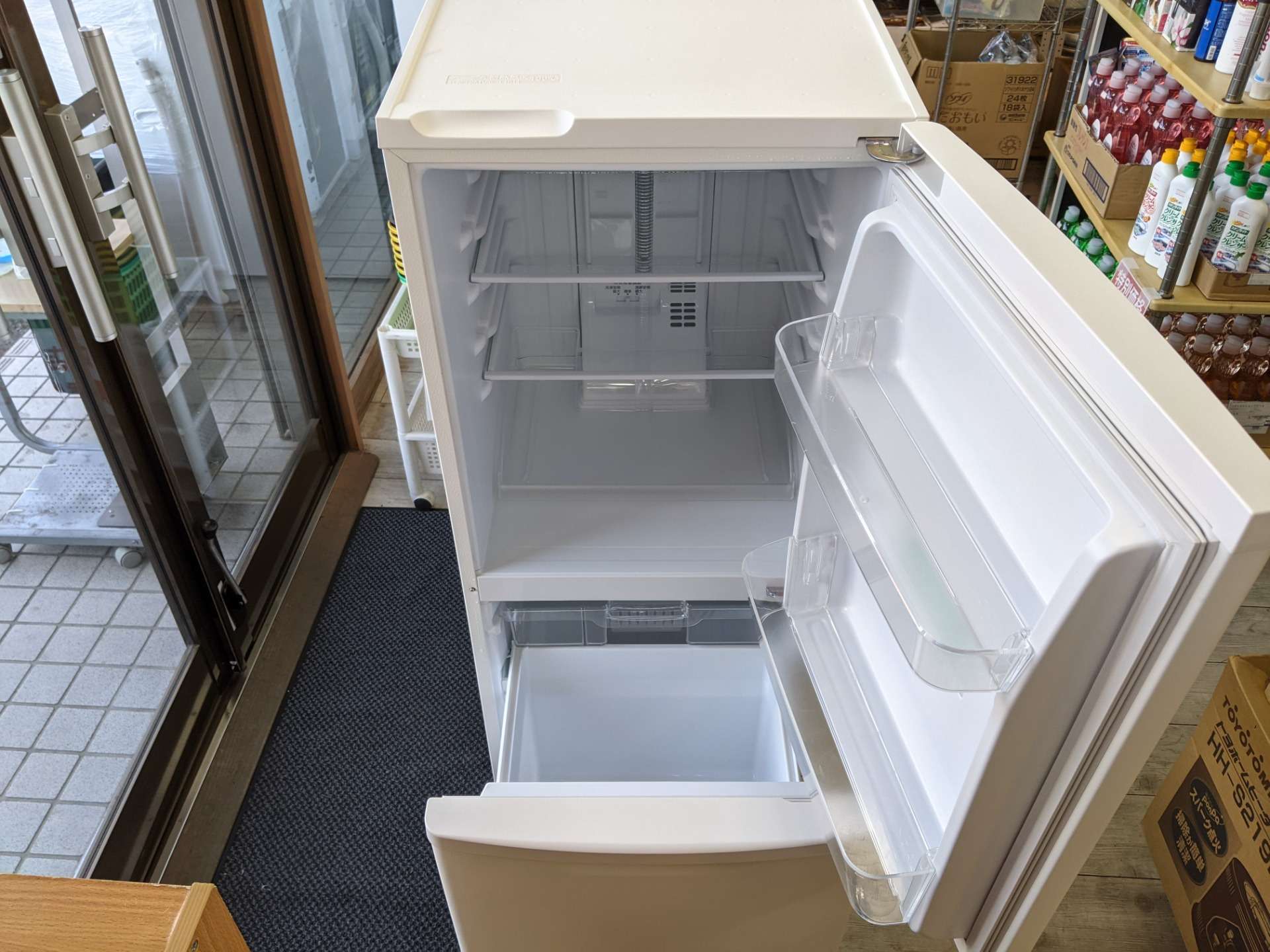 冷蔵庫 １３８リットル - 冷蔵庫
